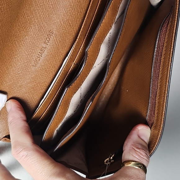 Michael Michael Kors Brown Leather Jet Set Travel Lg Phone Crossbody Bag NWT - Picture 6 of 9